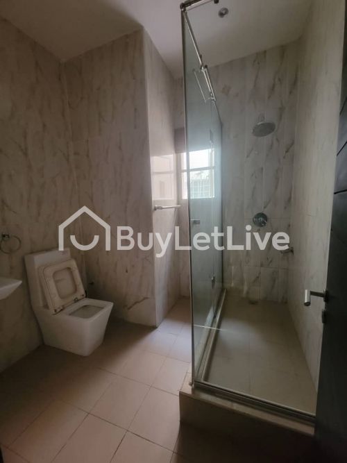 3 BEDROOM APARTMENT WITH BQ FOR RENT