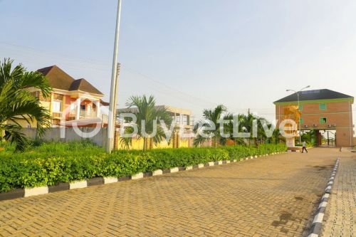 Land for sale at Mowe