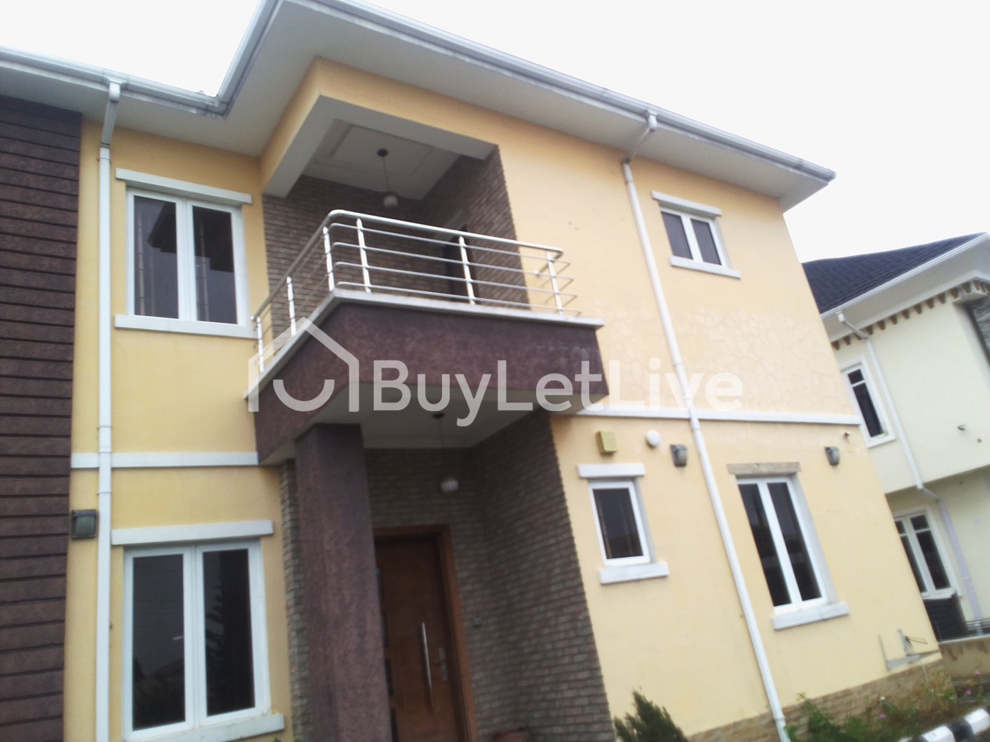 5 bedrooms Detached Duplex with 2Rooms Bq for lease at chevron
