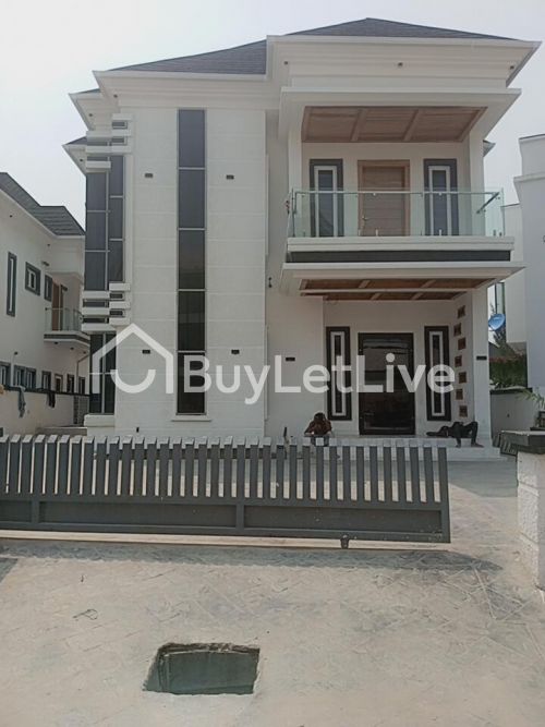 Spacious 5 bedroom fully detached duplex with BQ