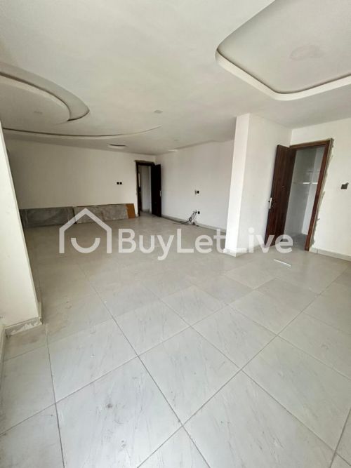 2 BEDROOM APARTMENT WITH POOL FOR RENT
